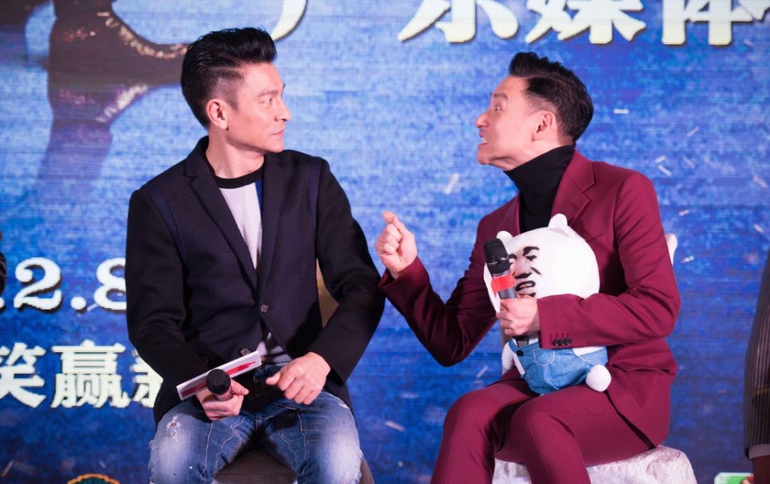 11月7日是他最后一次日本巡演了.