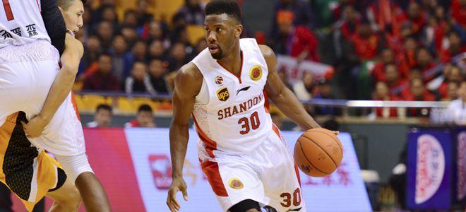 CBA球员薪资排名,中国篮球一哥只能屈居第三