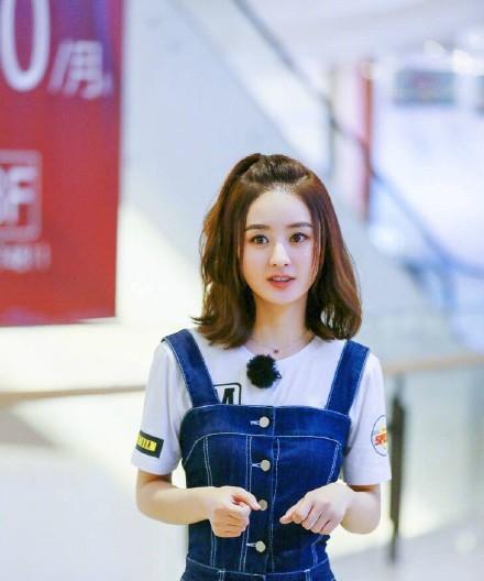 刘亦菲背带裙配白t秒回18, 杨幂和天仙谁的白浅更好看