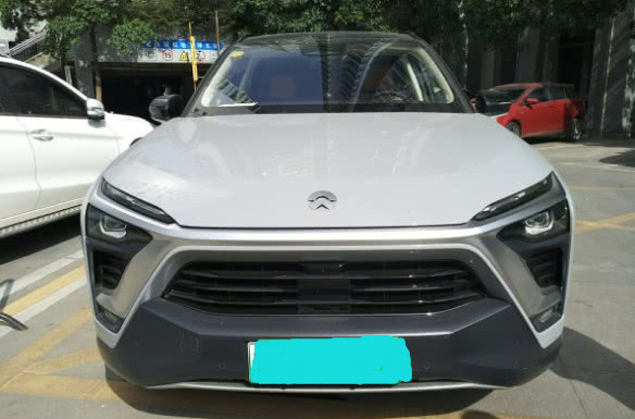 小伙花56万元买辆蔚来es8,开了两周后直呼:经常被人当成雪铁龙