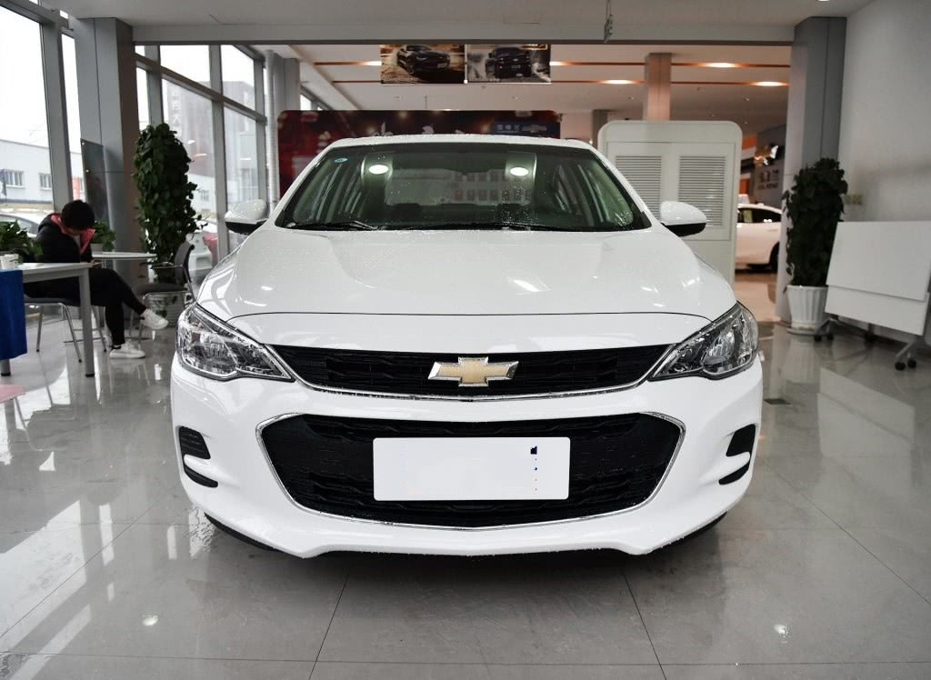 雪佛兰又一白菜价新车2019款颜值高配5mt仅6万起