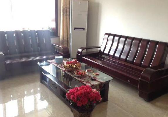 客厅整体的样子