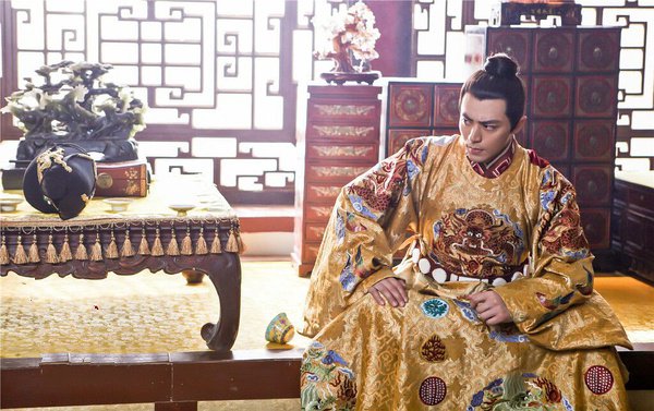 在朱翊钧的统治时期,不仅社会动荡不安,就连财政都让朱翊钧感到尴尬.