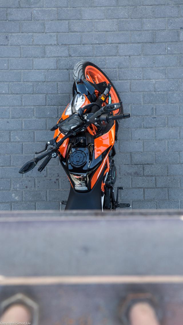 地表最强入门级街车ktmduke390试驾请勿靠近防止烫伤