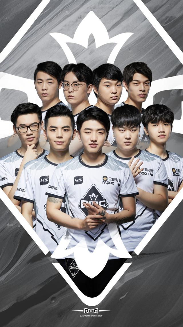 英雄联盟omg战队近几日发布了定妆照,前两天的表情包还历历在目,今天