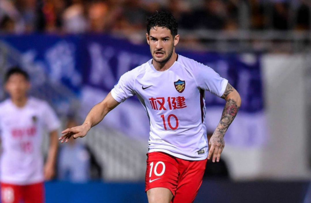 天津权健帕托真伟大,帕托为癌症女孩支付费用,球迷:为帕托点赞