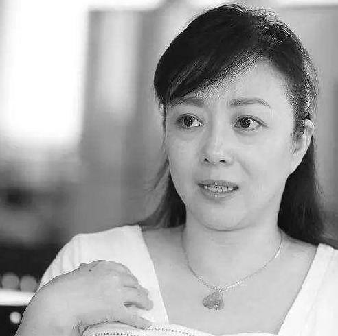 她当红时变通缉犯,作品因尺度大被下,复出后成总裁却又被坑惨!