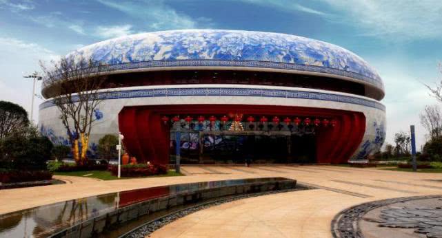 万达最尴尬的广场投资400亿人民币如今却被嫌弃太丑了