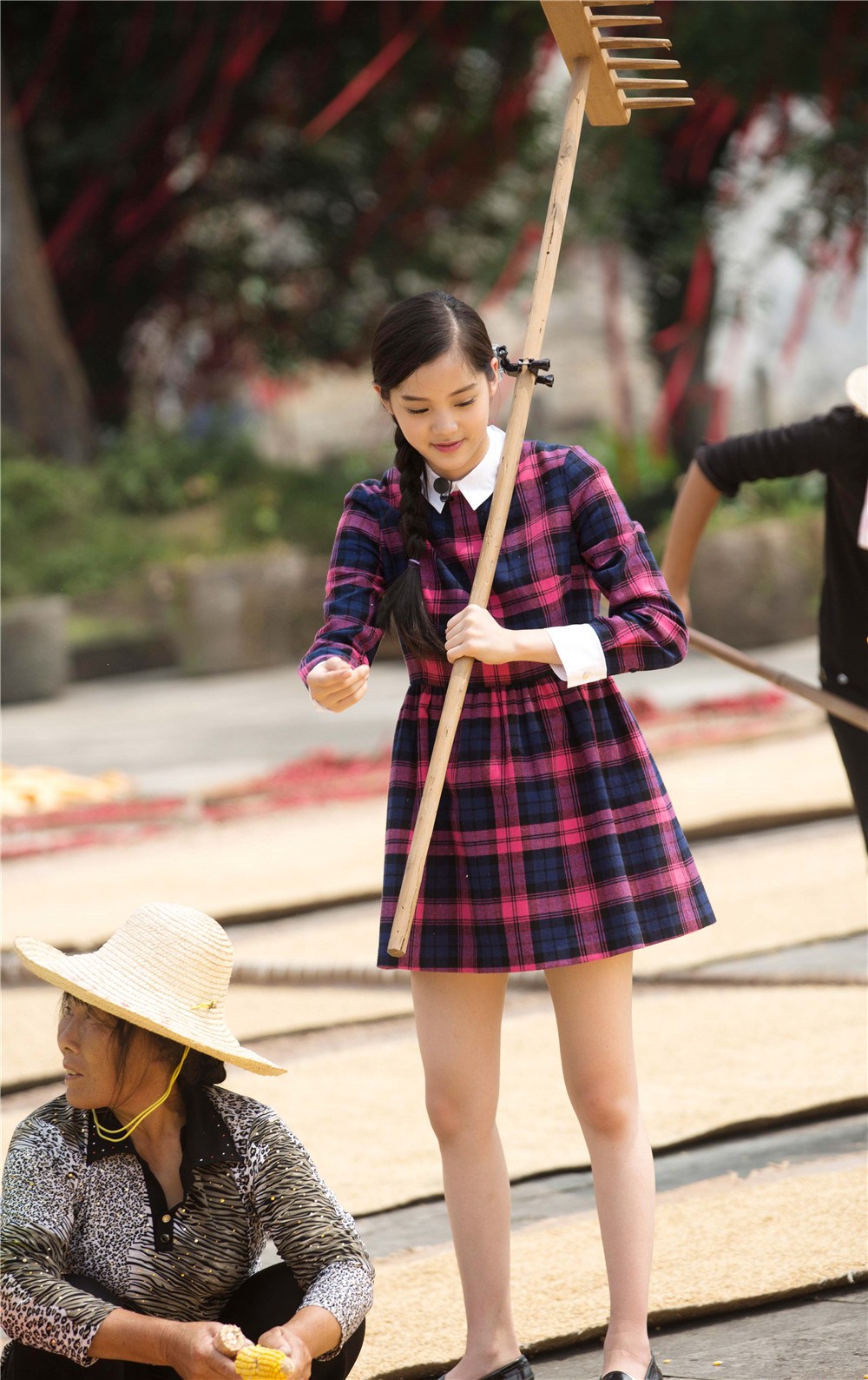 欧阳娜娜甩掉"黑长直"颜值飙升,网友:这才是真正的元气少女