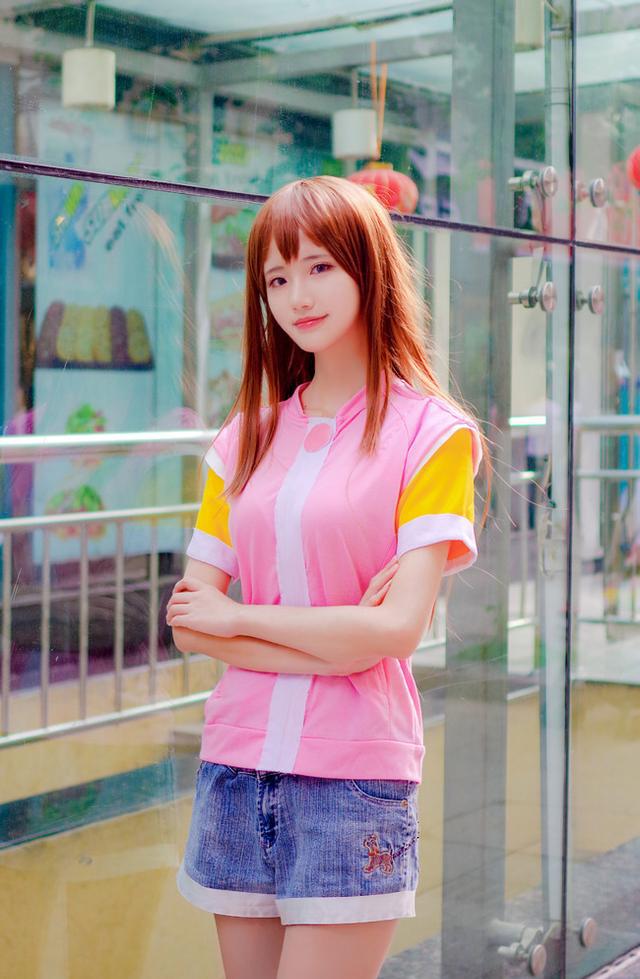 烟雀 詚轩 化妆: coser真夏 后期: 烟雀 coser真夏 协力: 靈川井静香