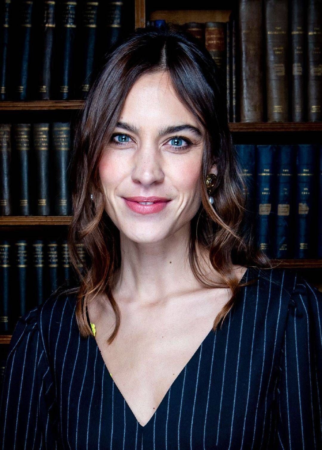 英国美女主持艾里珊·钟获邀现身牛津大学辩论社演讲的高清图