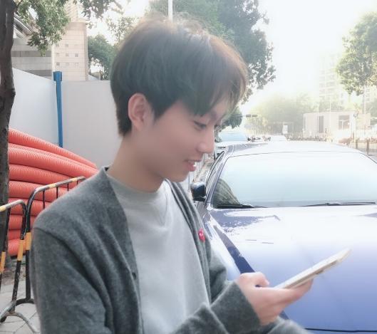 孤影是虎牙最帅主播粉丝比肩鹿晗!网友两人不相上下!