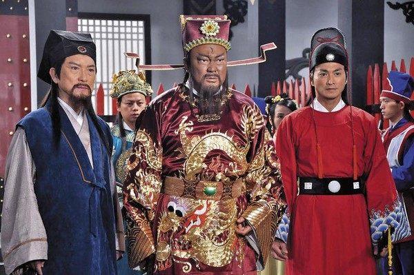 把口水喷皇帝脸上,结果皇帝和大臣都出了大名