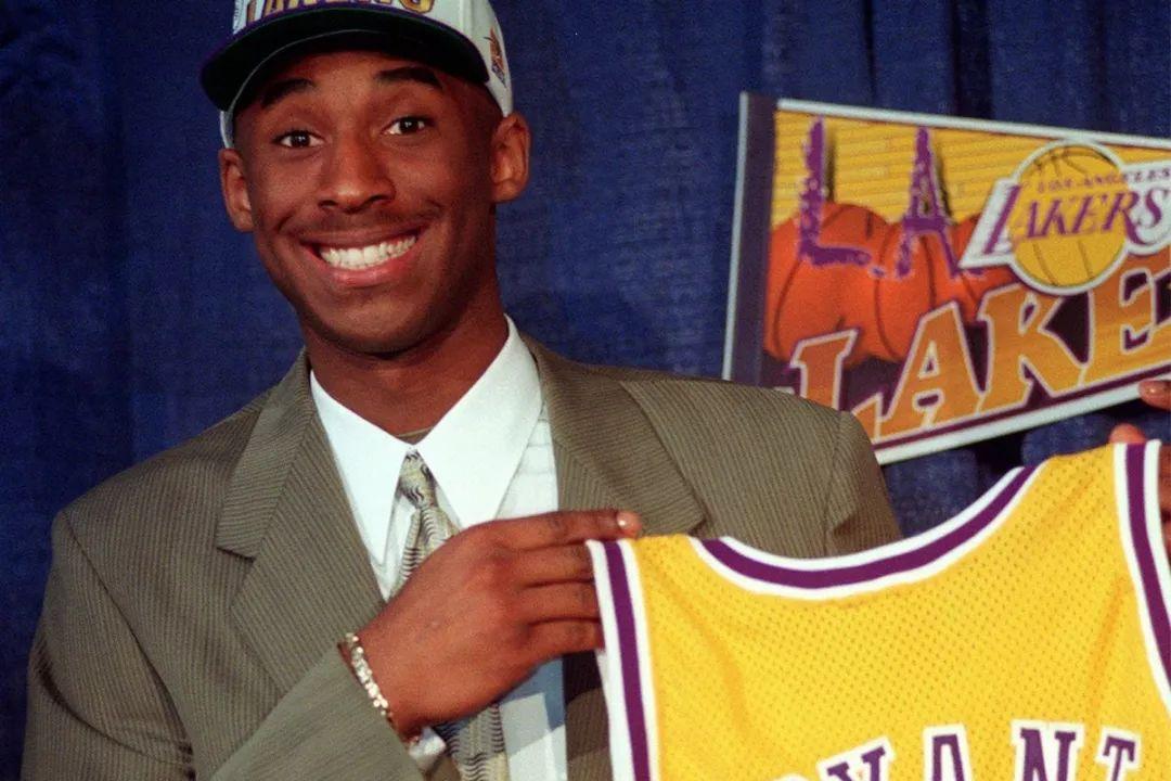 科比当年的选秀报告下限感人模板非乔丹