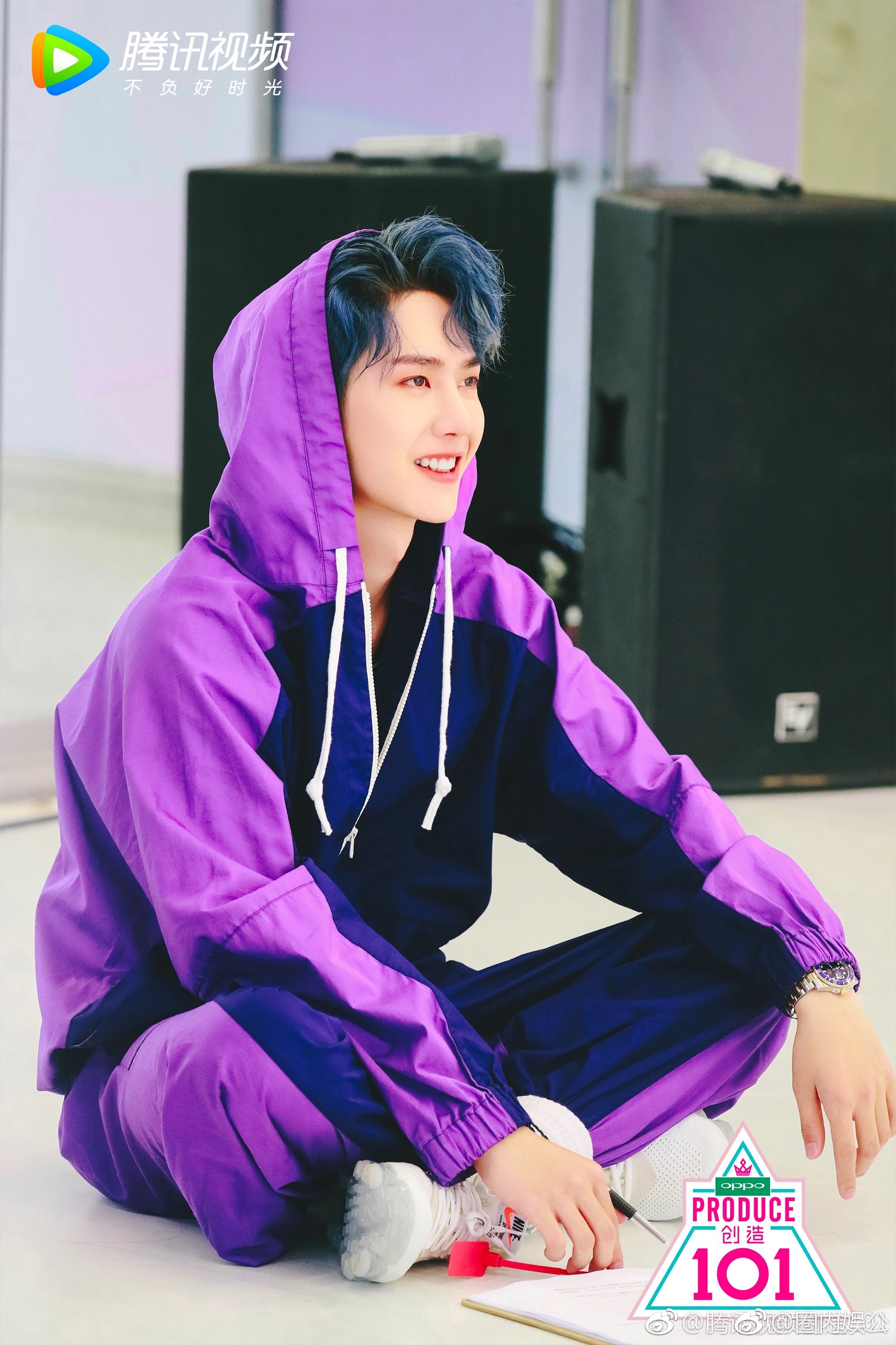 王一博 玫瑰眼妆