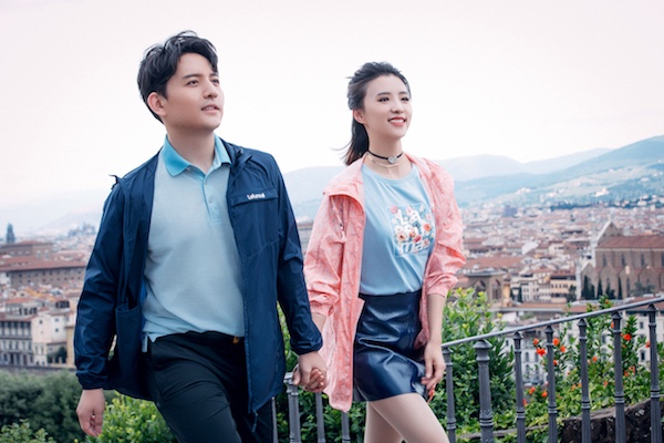 张杨果而百克力夫妇亮相意大利男装展 时尚恩爱双满分