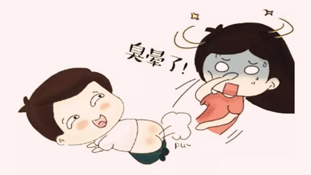 1,臭屁如果宝宝放屁的间隔很短,而且闻着还十分的酸臭,同时还伴随着