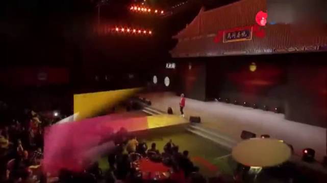 残疾人含泪演唱《妈妈我想你》听得眼泪止不住