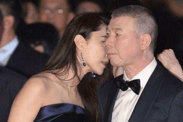 冯小刚最钟情的不是范冰冰,而是刚满17岁的她,网友:求你放过她