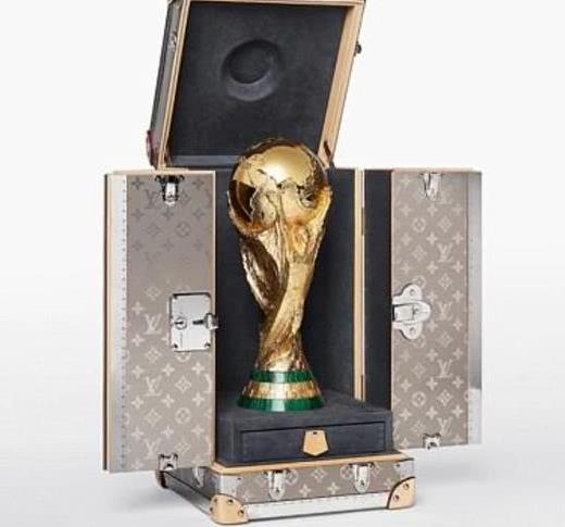 世界上最贵的足球运动员们今年都穿什么去俄罗