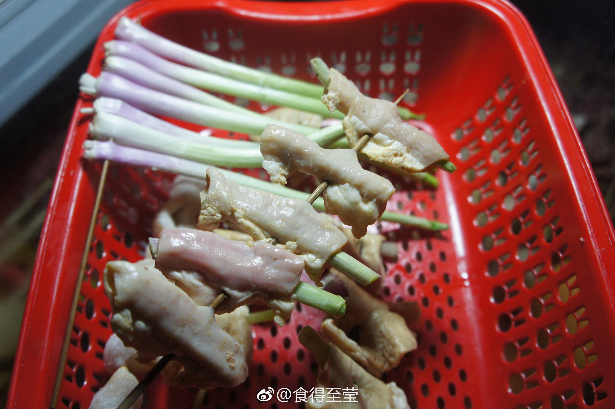 道滘这家烧烤好多葱猪大肠葱,粉肠葱,还有烧葱!