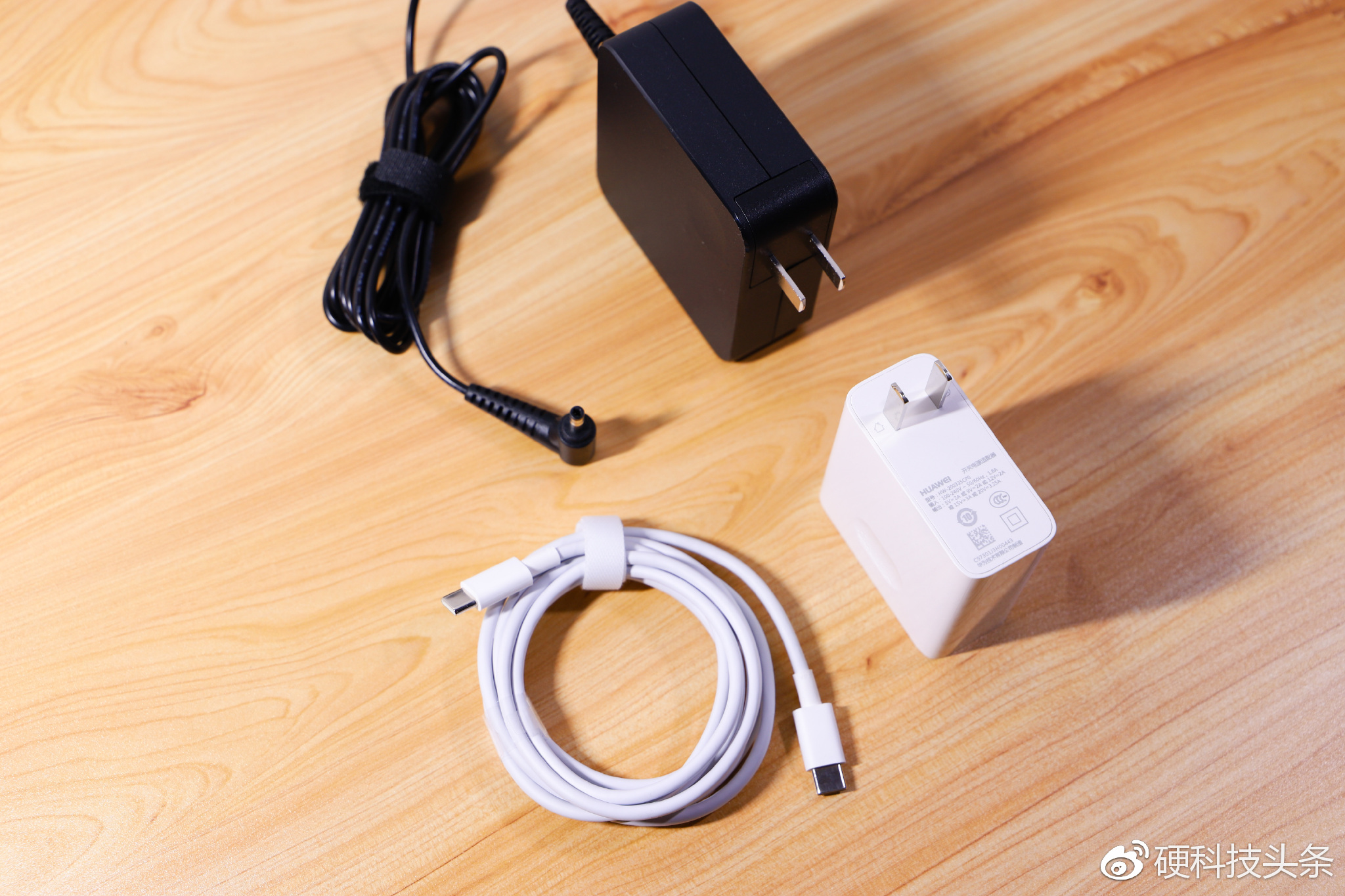 荣耀magicbook直面联想小新潮7000 谁是高性价比时尚轻薄本?