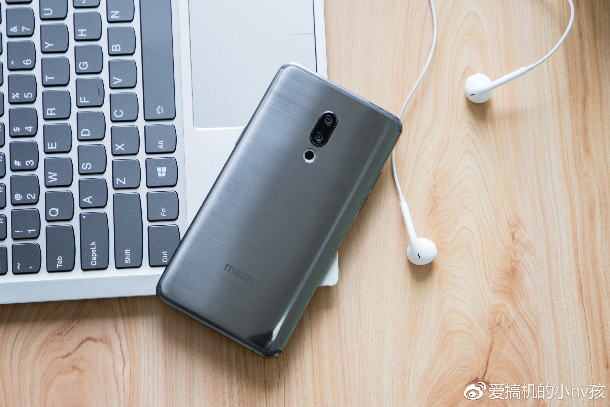 我们来聊聊15周年的魅族15plus