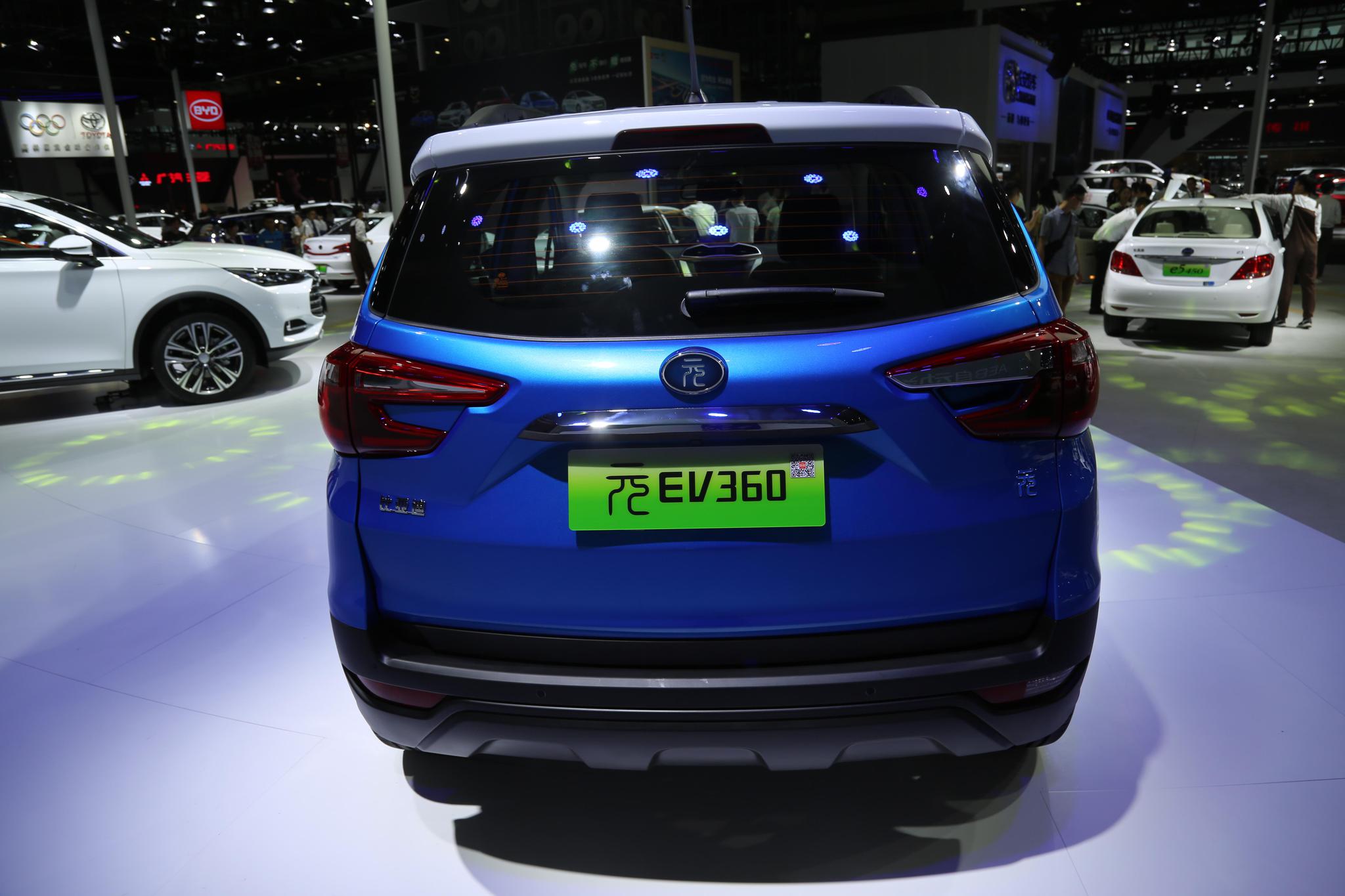 比亚迪元ev360,专业级智酷纯电suv,2018深港澳车展正式上市!