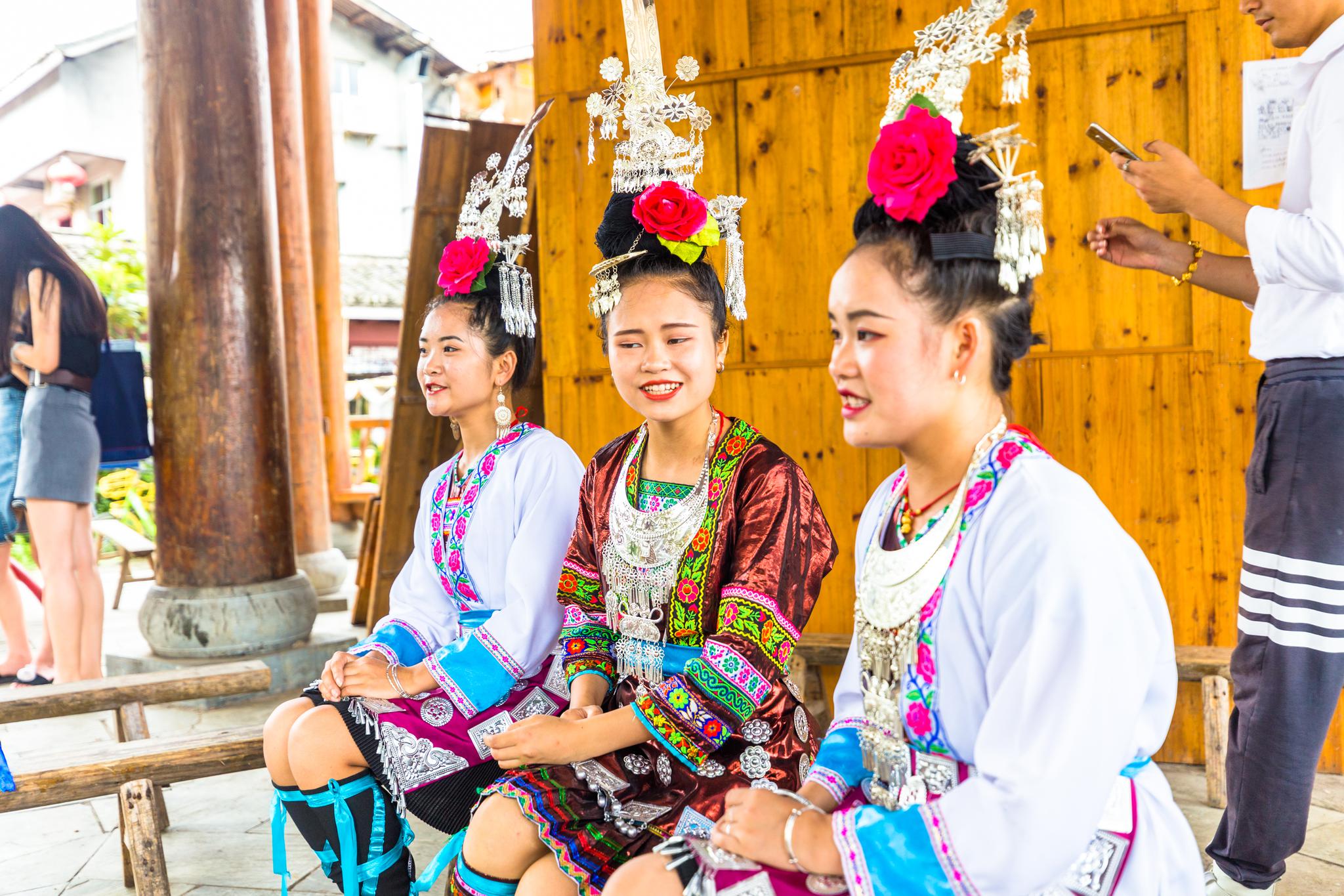 喝一杯铜仁的酒听一曲侗族的歌在梵净山的山脚下有这样一个神奇的