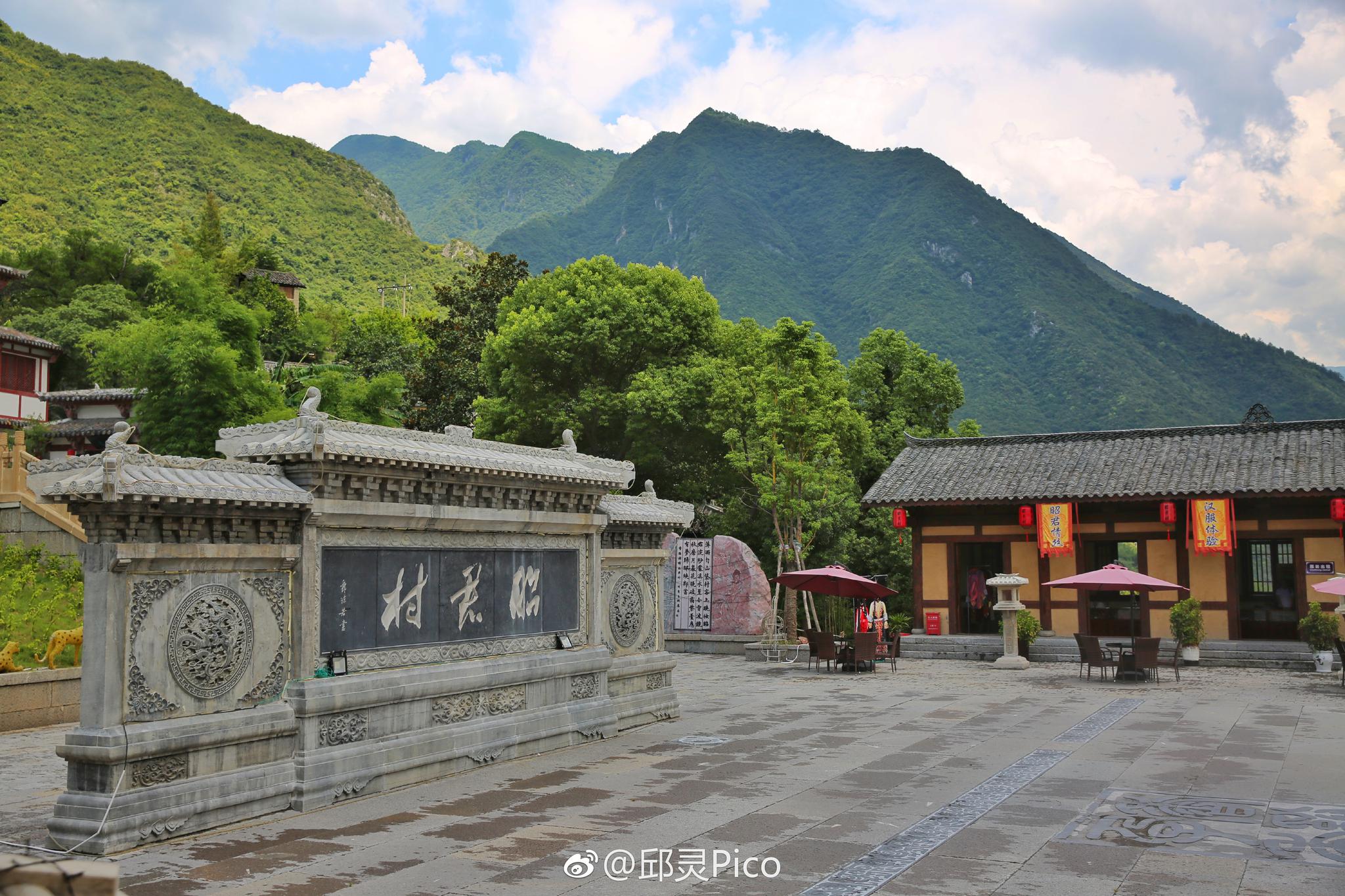 兴山峡口码头体验筏钓,昭君村景区邂逅美丽的昭君,沉醉在中国最盟水