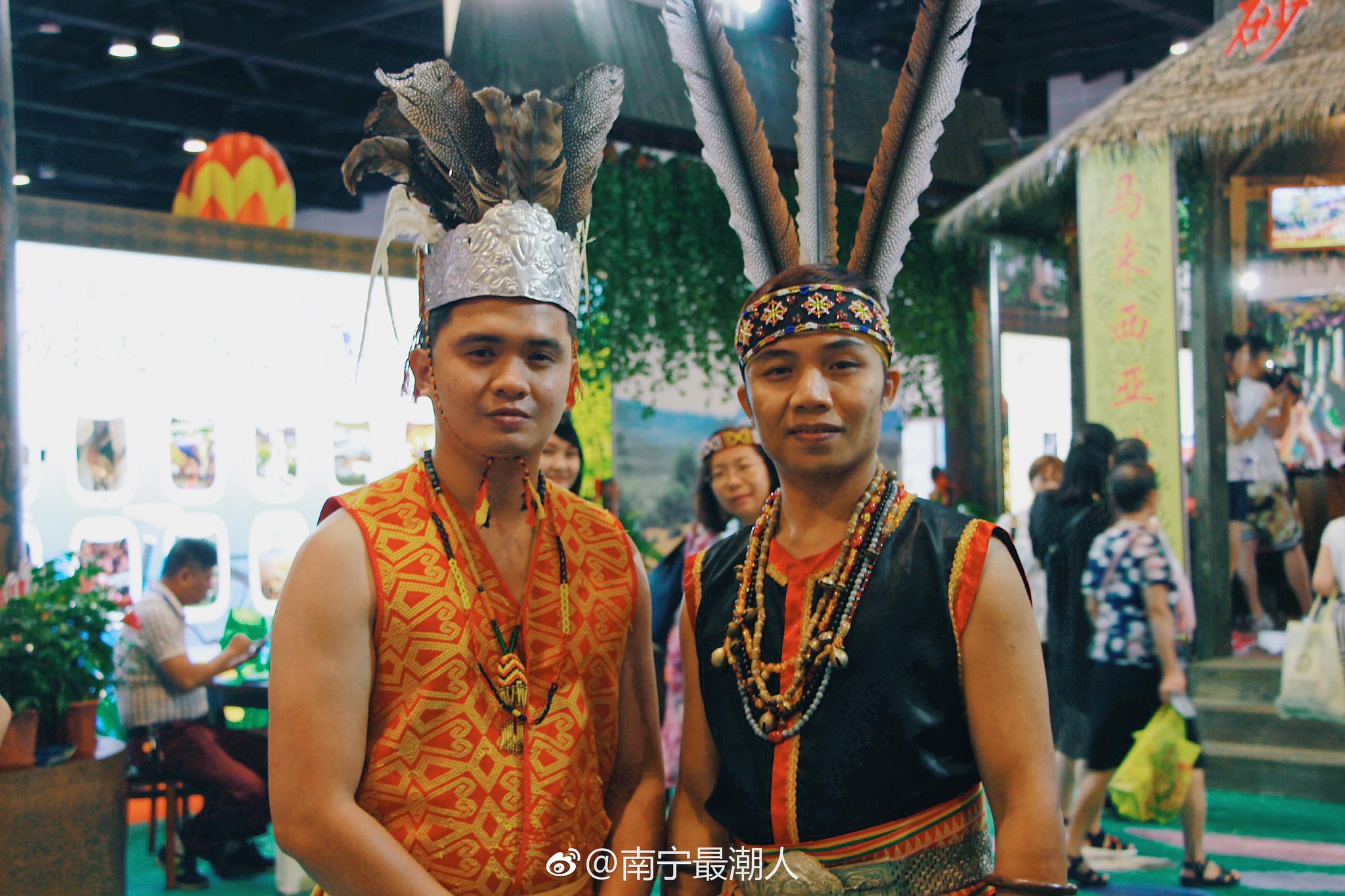 帅哥美女等你撩|老挝|俄罗斯美女|靓女_新浪新闻