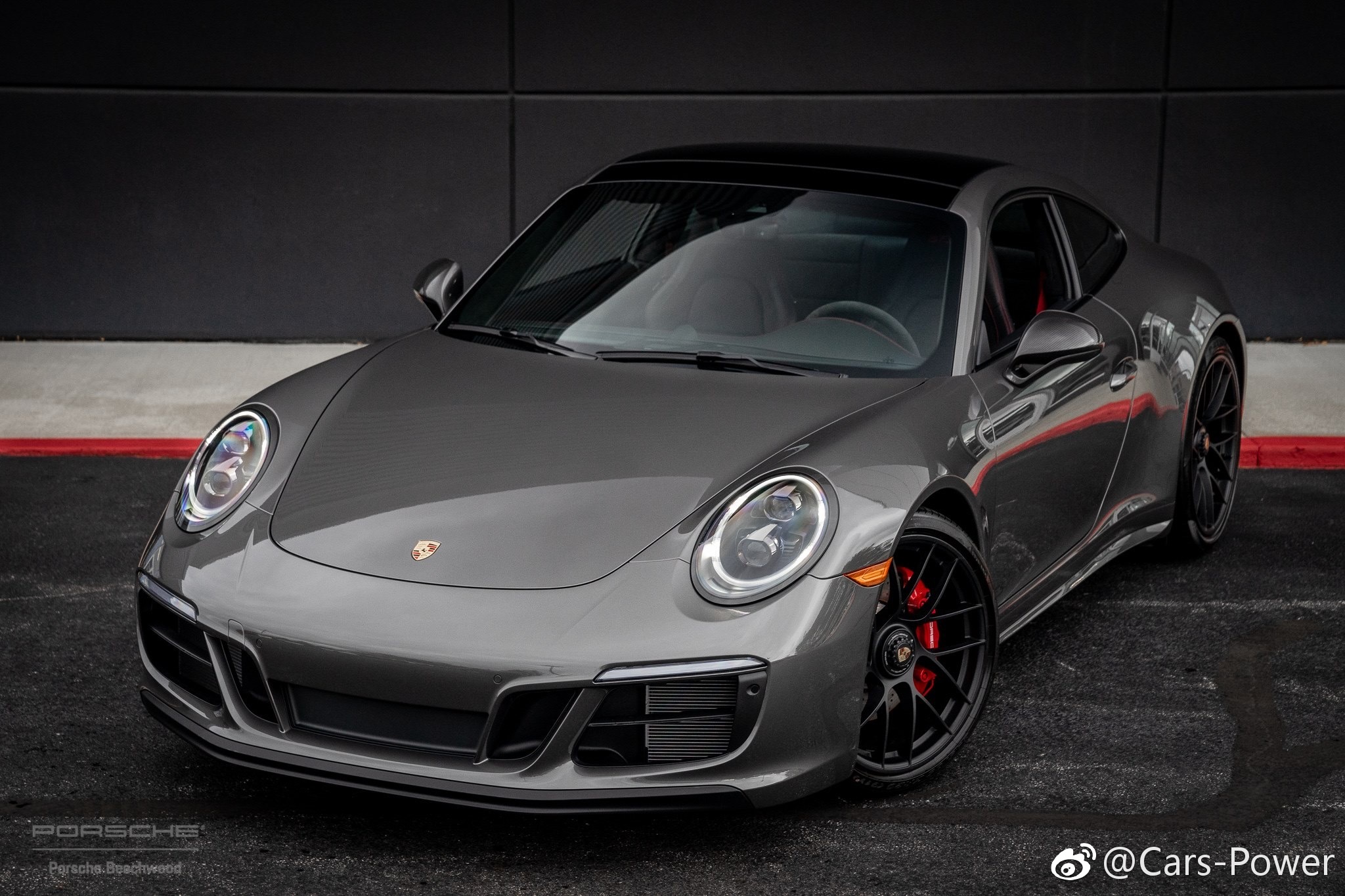 保时捷911 carrera 4 gts