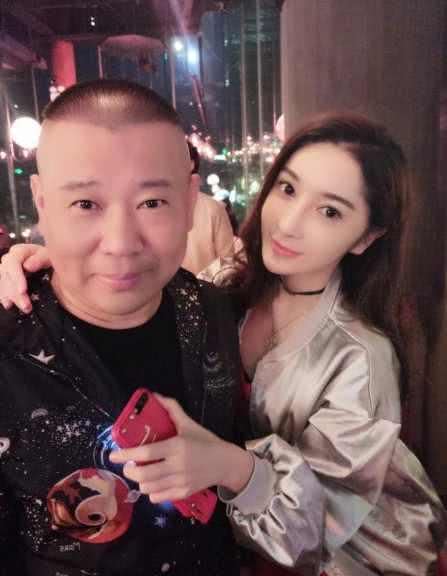 《跑男》让她大火,却意外坠楼身亡,去世仅26岁|任娇|宋小宝|跑男_新浪