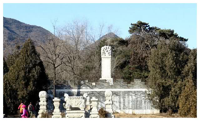 崇祯下令掘毁李自成祖坟,当打开棺椁时,一守墓之物让人心生恐惧