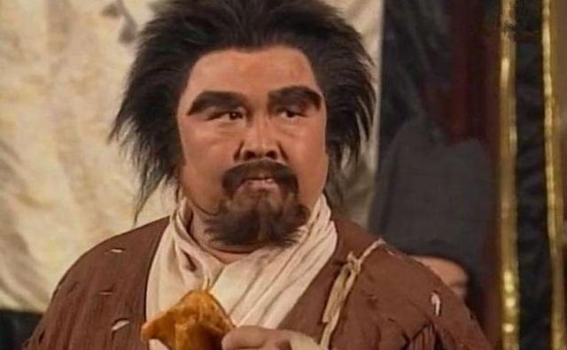 35岁凭一角红极一时,周伯通形象深入人心,如今胖到260斤!