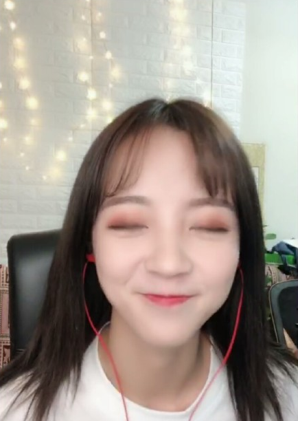 视频门事件后莉哥抖音再开直播网友想洗白不可原谅