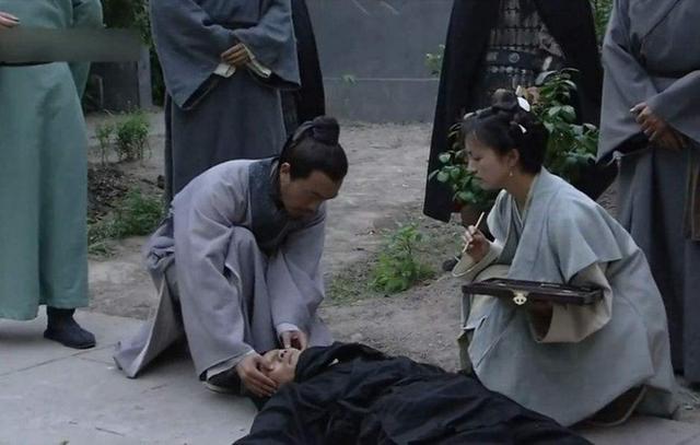 明朝奇案新娘死去新郎不见县令下令开棺验尸却不见尸首