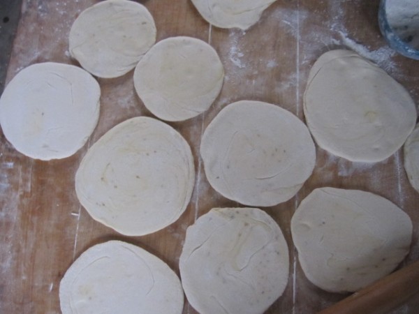 巴中打腰台的传统美食--清江芝麻壳