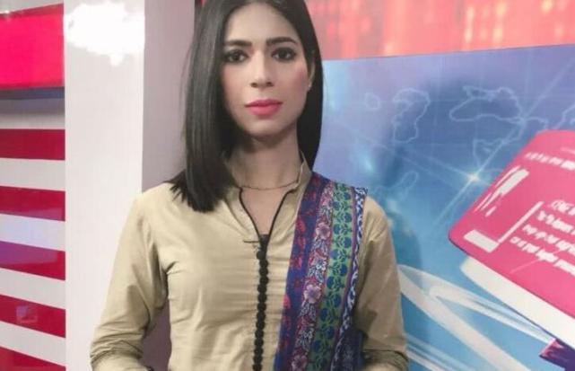 巴基斯坦男子变性成女人如今成为该国首位变性女主持人