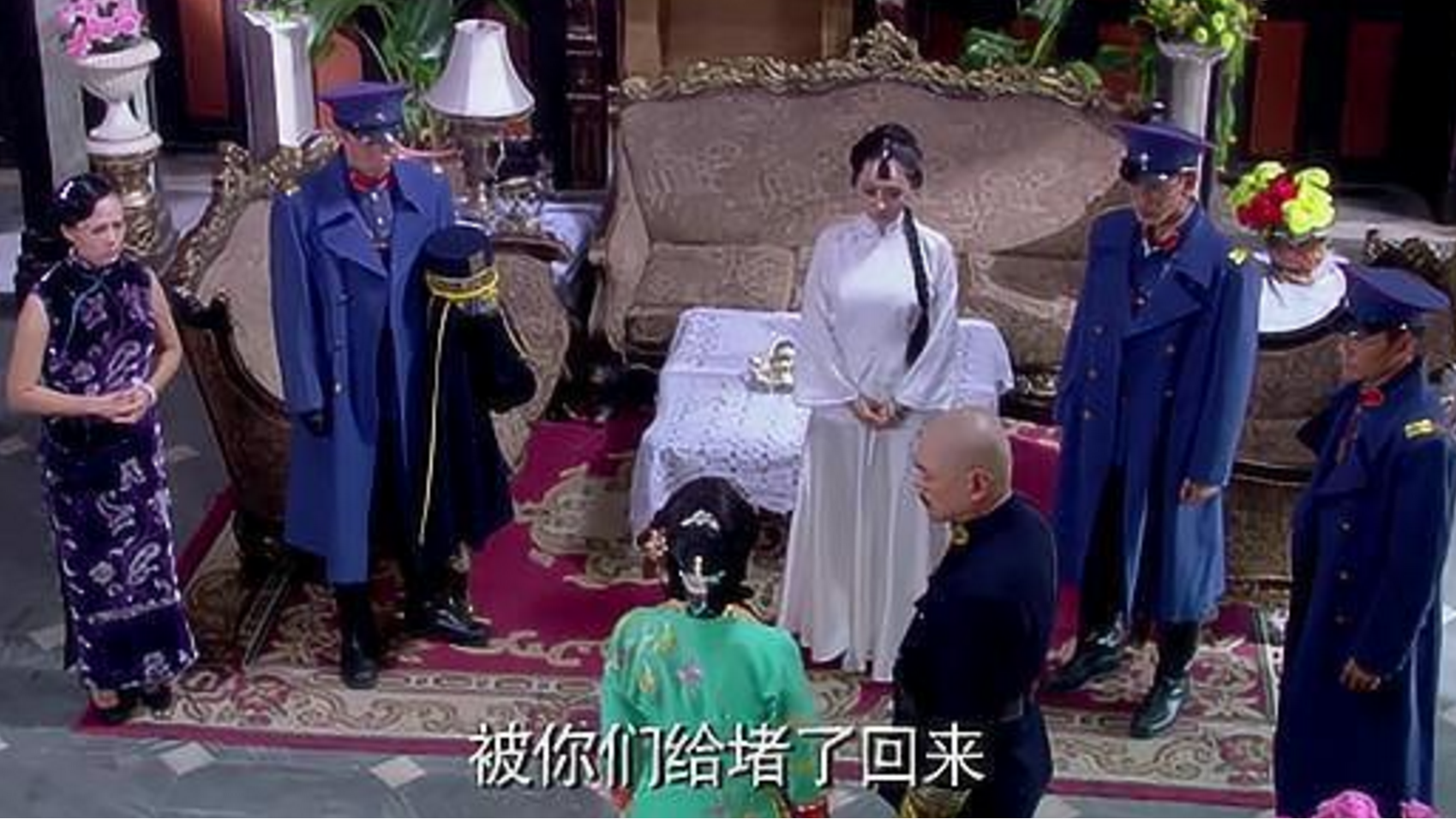 大宅门:老鸨子派手下前去请白景琦,为何要带两