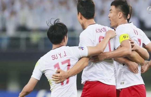 真过分!细贝萌一个扫堂腿把赵旭日铲翻,这有什