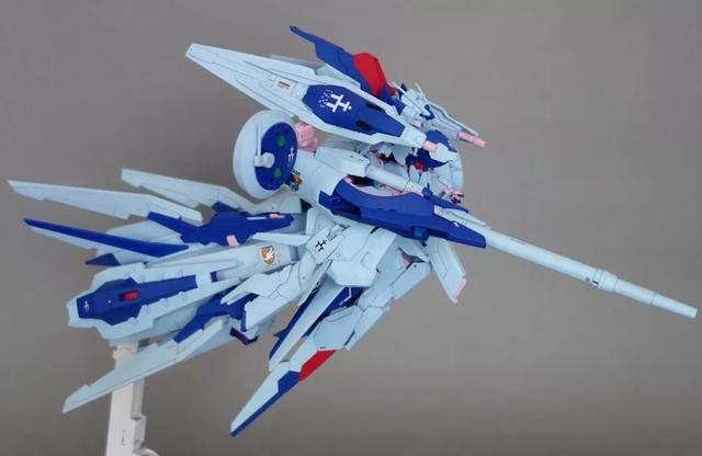 佳作:tr6 大冰箱,改造,是否能震撼到你,高达动漫模型
