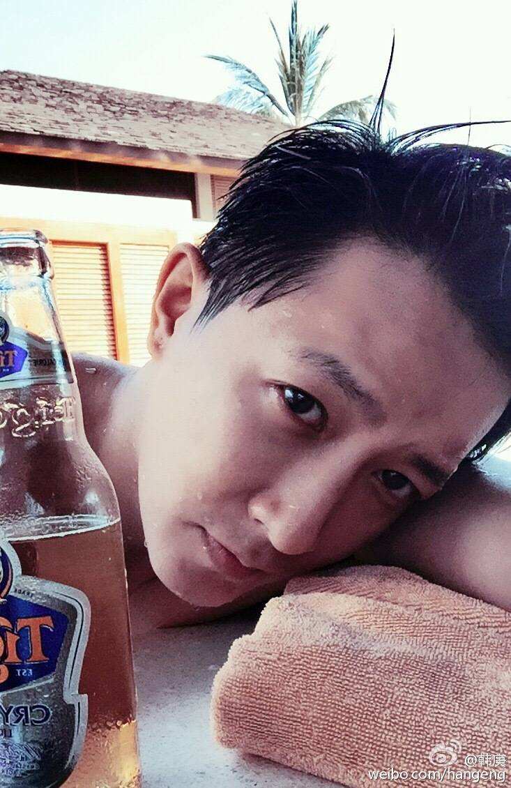 韩庚晒自拍像被拍砖!长得帅就可以任性?看卢靖姗怎样评价他!