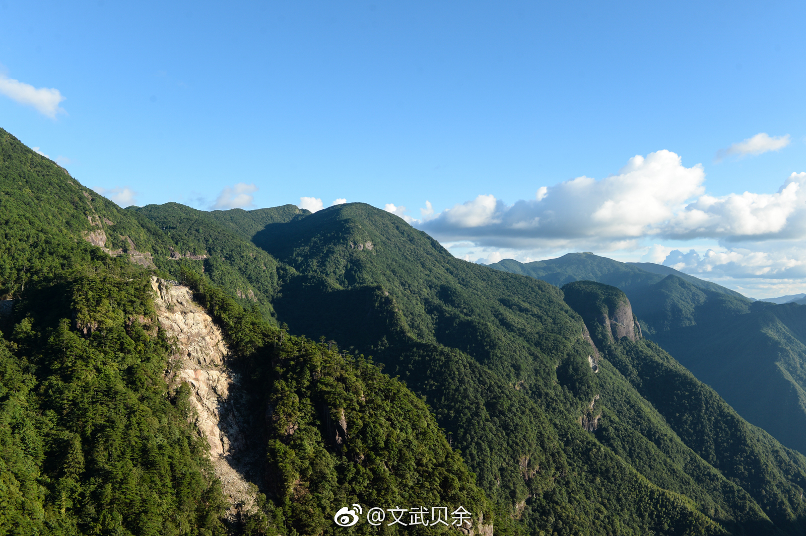 在燕子崖等了一场日落