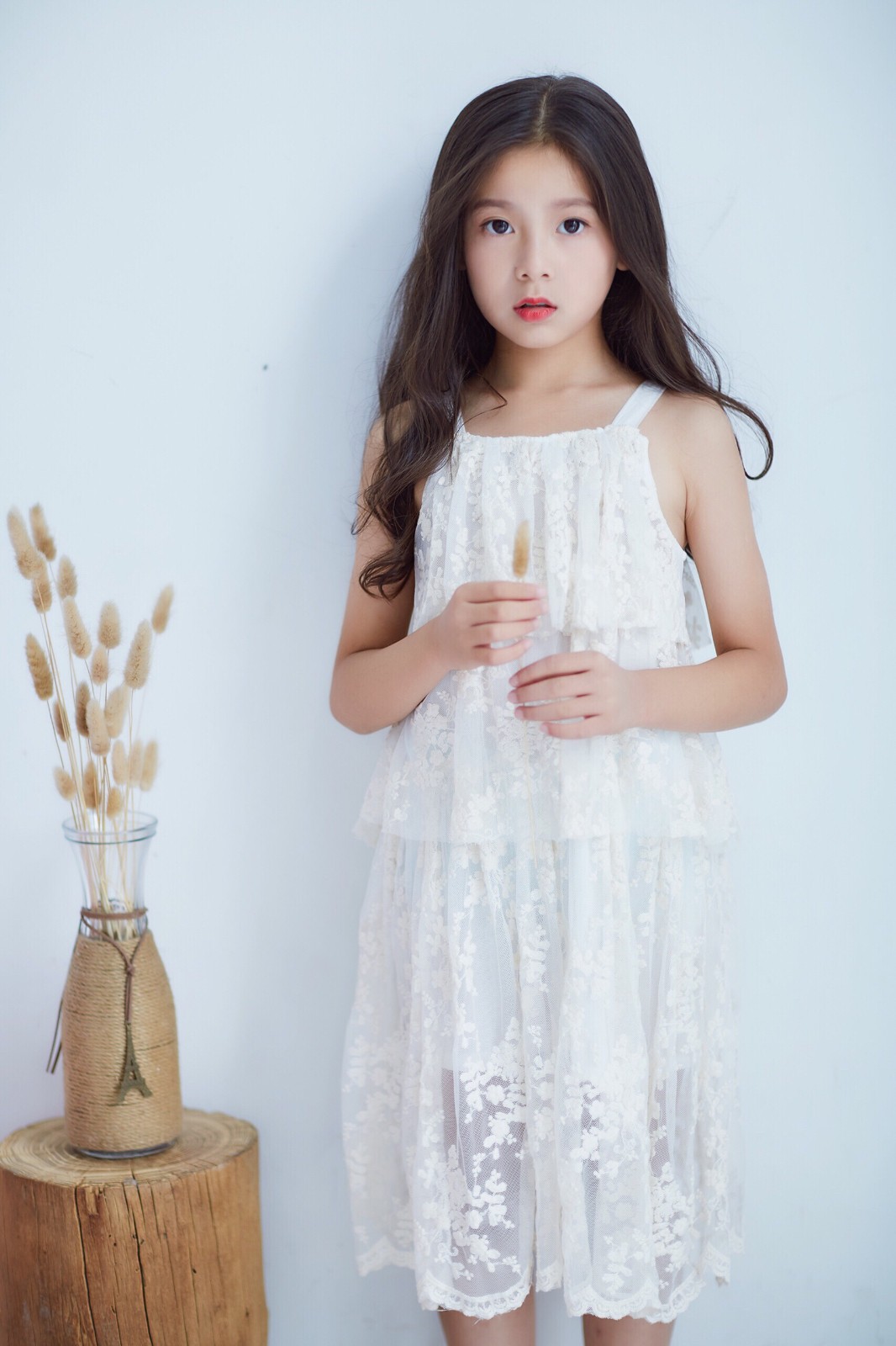 小童星孙安琪出演白雪公主遭恶毒王后陷害让人感到心疼