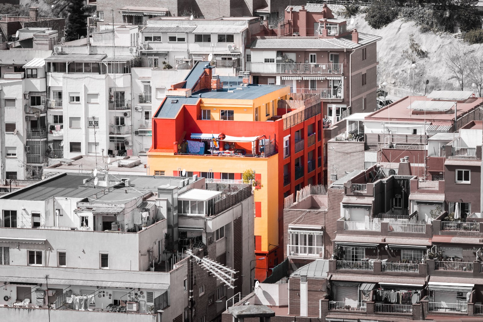 与众不同的城市景观!平凡的居民楼也能如此迷人?只需一个小技巧