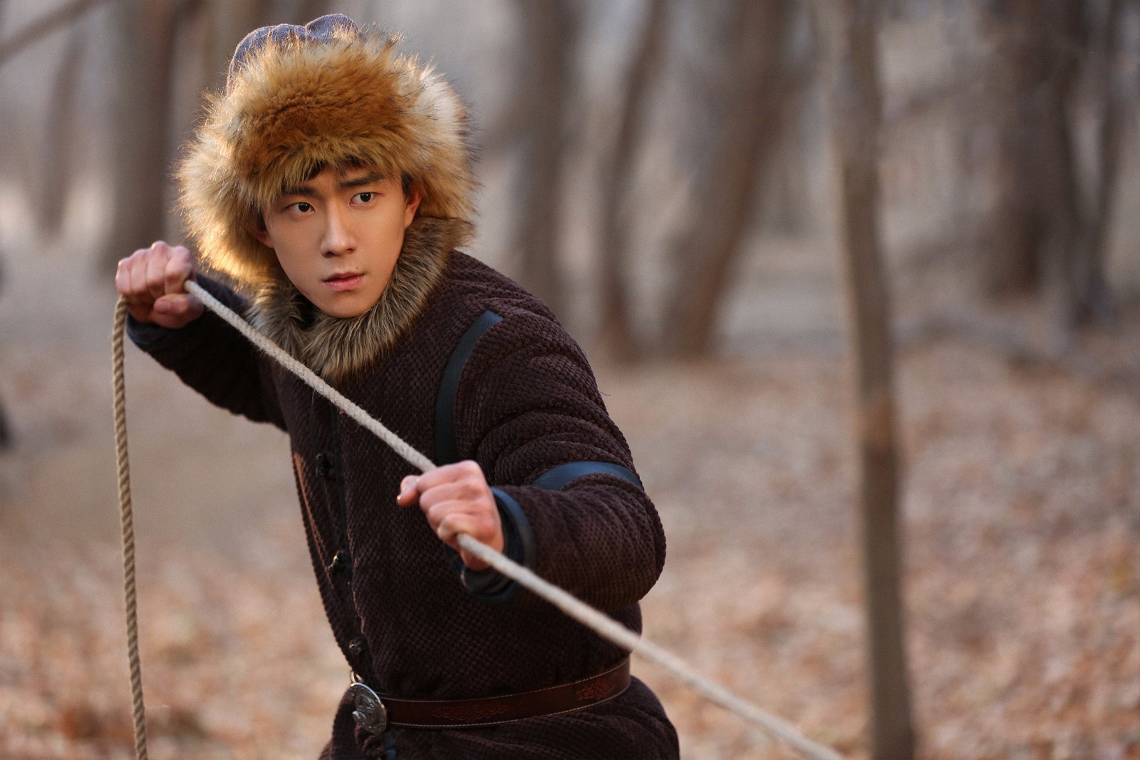 《天坑鹰猎》豆瓣评分7.6!郑好二鼻子演技大获好评