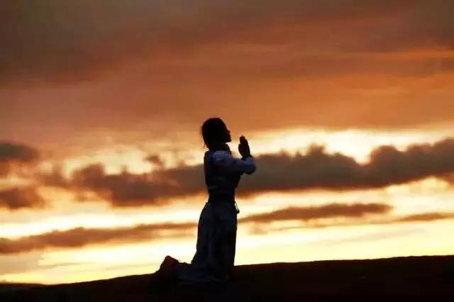 在一滴眼泪里,闭关修行