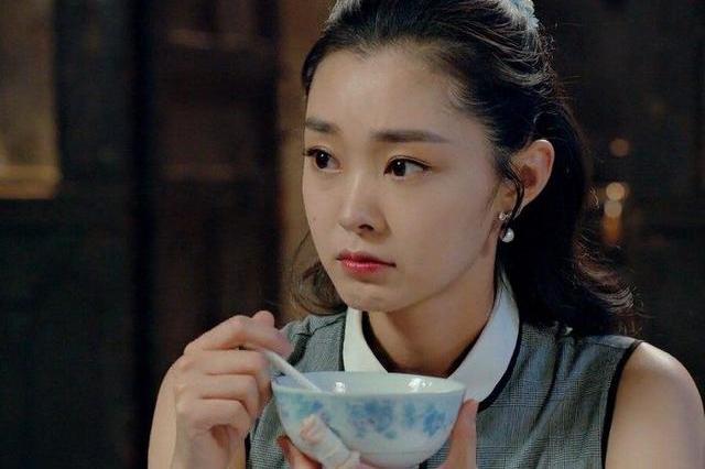 毫无疑问,宋轶是灵动的,无论是长相还是演技.