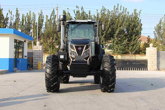 这台1804拖拉机,符合你要求的"便宜耐用"!还带爬行档!